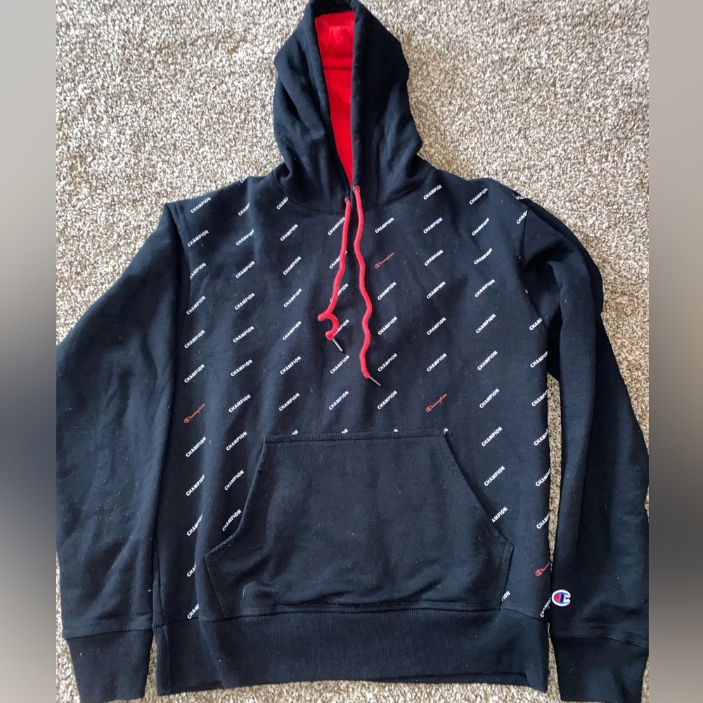 Men’s size medium Chamipon logo hoodie